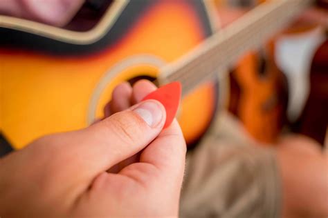 How To Choose The Right Guitar Pick (By Genre) 